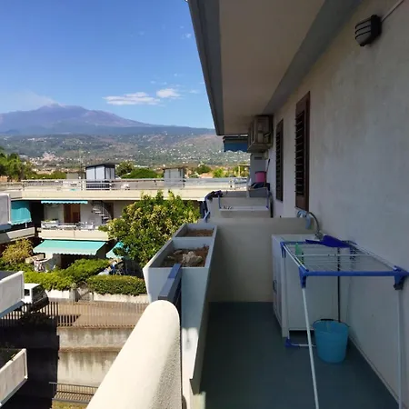 Etna Apartman *
